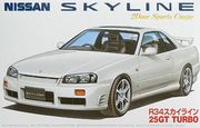 Nissan Skyline R34  25 Gt turbo  1/24  koottava pienoismalli    