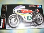  Honda RC  166 1966 GP Racer    1/12 pienoismalli       