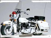 Harley Davidson FLH Classic HD Police 1/6 pienoismalli 